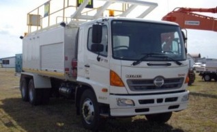 Hino FM Shrike Service Truck 1