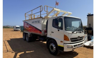 Hino FM500 Service Truck 1