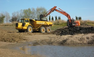 Hitachi ZX-225 Excavator 1