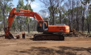 Hitachi ZX330 Excavator 1