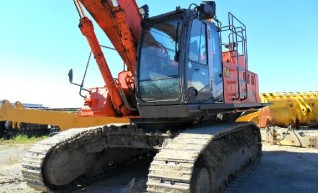 Hitachi ZX450-3 Excavator 1