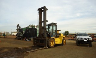 HYSTER FORKLIFT 10 TON 1