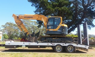 Hyundai 14.5 T Excavator  1