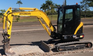 Hyundai 3.5 tonne Excavator 1