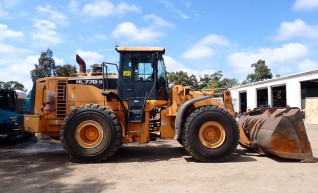HYUNDAI HL770-9 LOADER 1