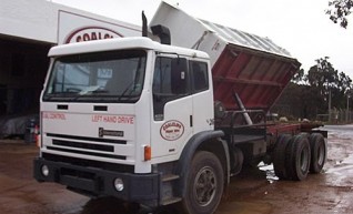 Intl Acco 3 Way Tipper 1