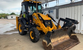 JCB 3CX Backhoe 1