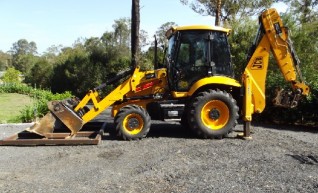 JCB 3CX BACKHOE LOADER 1