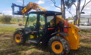 JCB 527-58 Telehandler 1