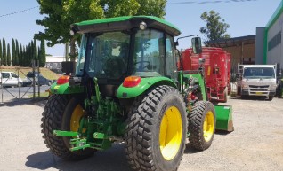 John Deere 5075E Cab Tractor 1