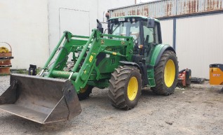 John Deere 6125M Cab Tractor 1