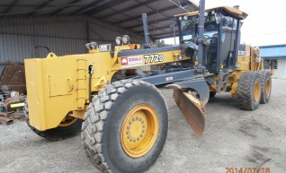 John Deere 772D 6WD Grader 1