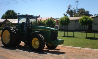 John Deere 8400 Tractor 260Hp 1