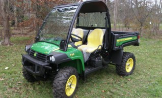 John Deere XUV 825i Gator  1