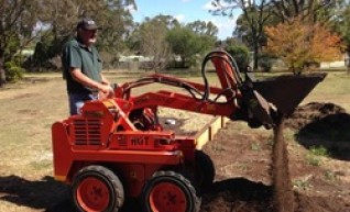 Kanga Mini Digger (Dingo) 1