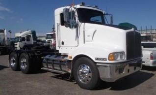 Kenworth T404s Prime Mover 1