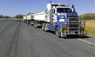 Kenworth T904 Prime Mover 1