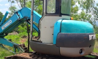 Kobelco 8T Excavator with Wide Range of Attachments 1