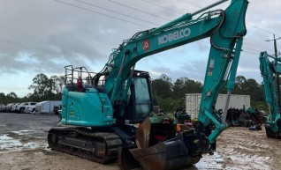 14T Kobelco SK135SR-7 Excavator 1