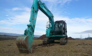 Kobelco SK135SR Excavator 1