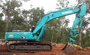 Kobelco SK350LC Excavator 1