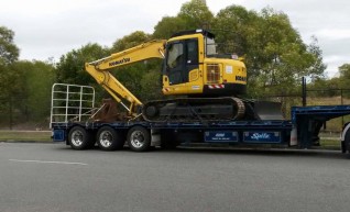 Komatsu 13T Excavator 1