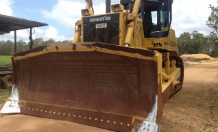 Komatsu D275 Ax5 Dozer 1