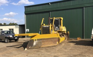 Komatsu D85 Dozer w/blade, v-shear & stickrake 1