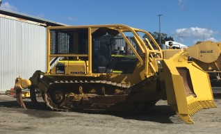 Komatsu D85EX-15 for hire 1