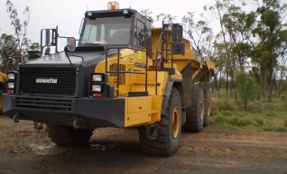 Komatsu HM400-2 Artic Truck 1