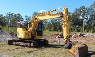 Komatsu PC138US-8 1