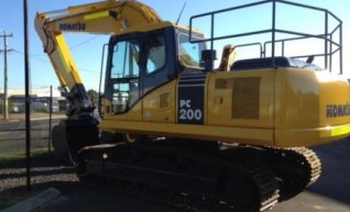 Komatsu PC200 20t Excavator 1