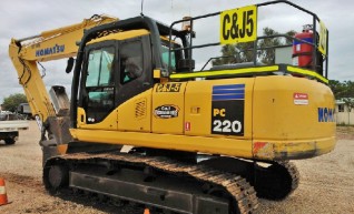 Komatsu PC220-7 1