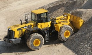 Komatsu WA480-6 Loader 1