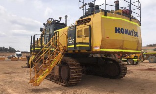 KOMATSU PC1250 Excavator 1