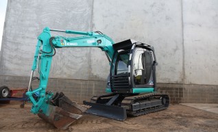 KR 15 KOBELCO SK 70 SR 1