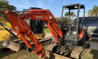 Kubota 2.5T excavator 1