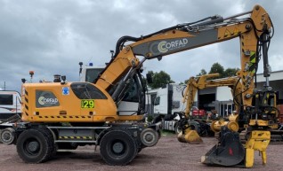 22T Hi-Rail Liebherr A922 Wheeled Excavator 1