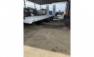 Low loader/float kenworth 1
