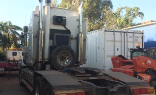 Mack Titan Prime Mover 1