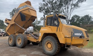 Moxy 30t dump Artic truck 1