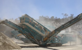 Powerscreen 1700 Cheiftan 1