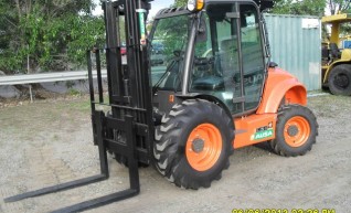 Rough Terrain Forklift 1