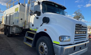 Service truck - mine spec 1