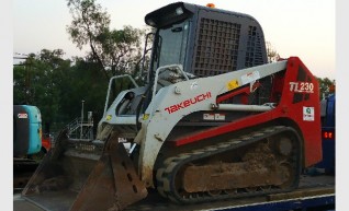 TAKEUCHI TL 230 TRACK LOADER 1