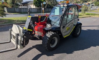 2.5T Manitou Telehandler 1