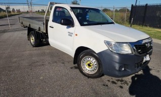 Toyota Hilux Workmate 2015 1