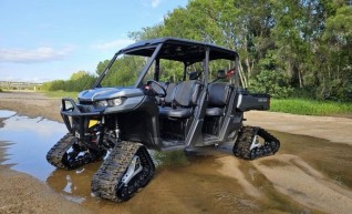 Tracked ATV Buggy Canam Defender 1