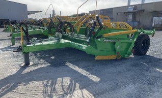 Tractor Laser Bucket 9FT (2.7m) 1