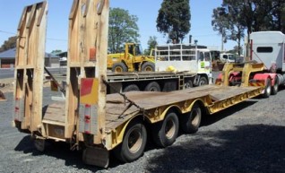 Tri Axle Widening Low Loader 1